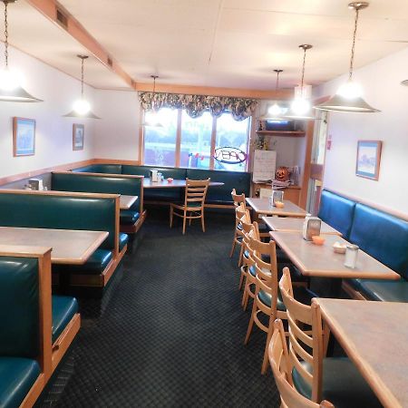 Casey'S Inn Lac du Bonnet Exterior photo